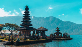 Capture the authentic charm of Bali’s lush scene